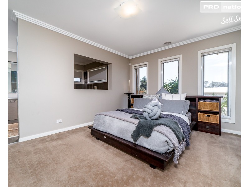 9 Park Place, Lloyd NSW 2650