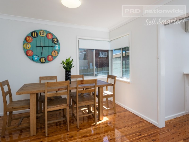 24 Nixon Crescent, Tolland NSW 2650