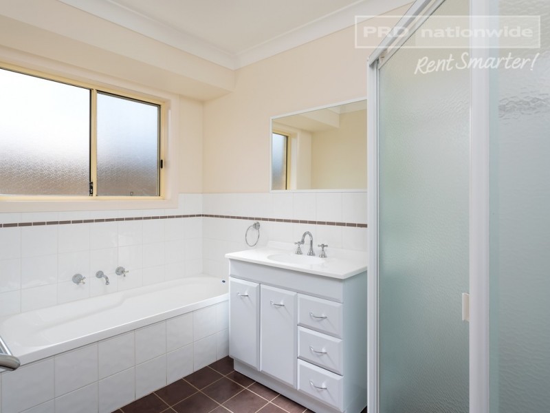 24 Mima Street, Glenfield Park NSW 2650