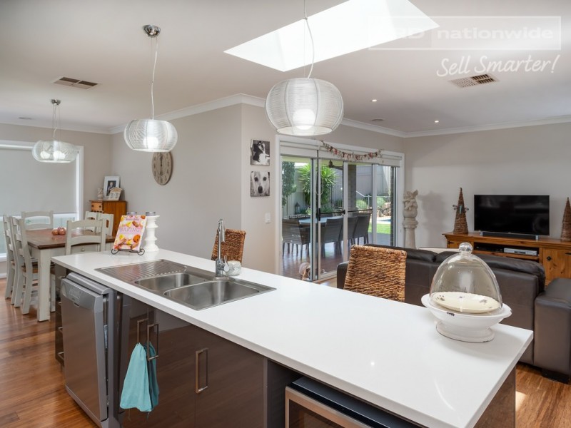 25 Watson Boulevard, Lloyd NSW 2650