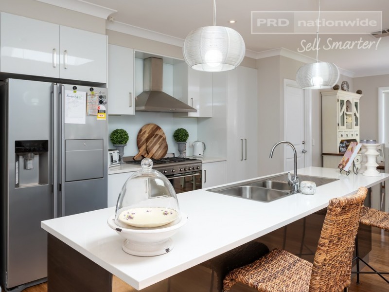 25 Watson Boulevard, Lloyd NSW 2650