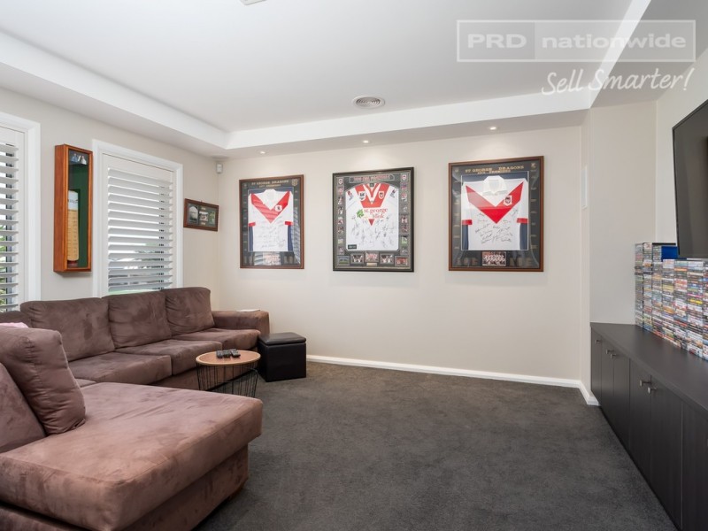 25 Watson Boulevard, Lloyd NSW 2650
