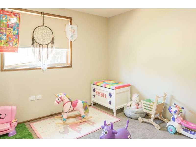 99 Raye Street, Tolland NSW 2650