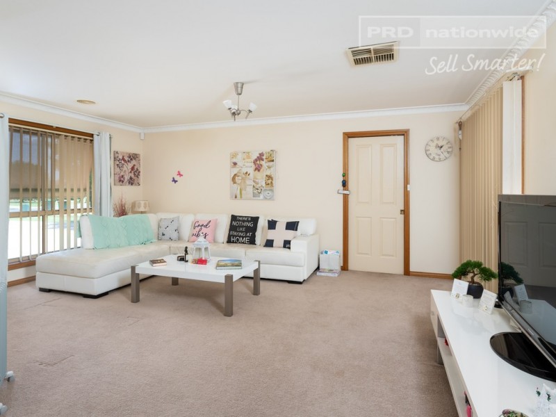 34 Nunkeri Street, Glenfield Park NSW 2650