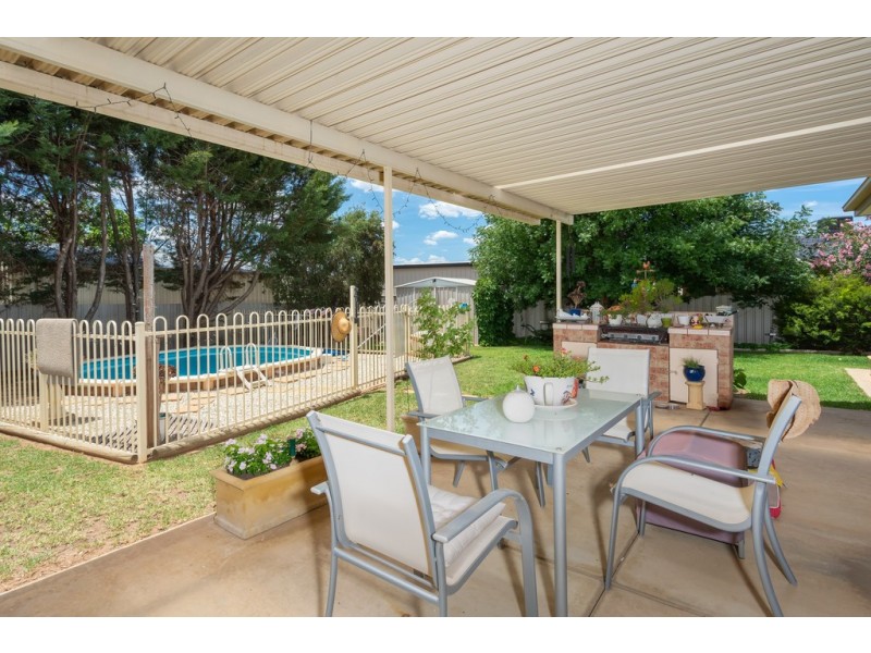 34 Nunkeri Street, Glenfield Park NSW 2650