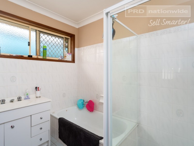 40 Girraween Mews, Glenfield Park NSW 2650