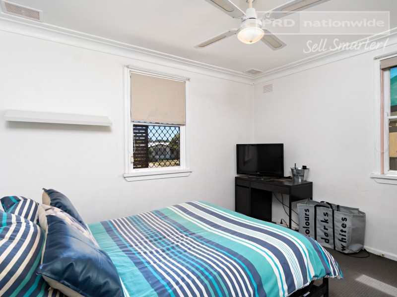 11 Gowrie Street, Mount Austin NSW 2650
