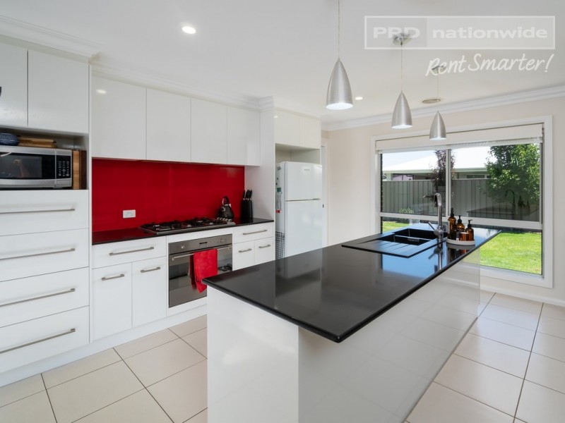 19 Kellerman Crescent, Boorooma NSW 2650