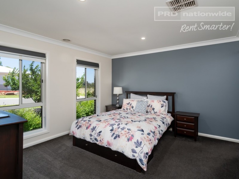 19 Kellerman Crescent, Boorooma NSW 2650