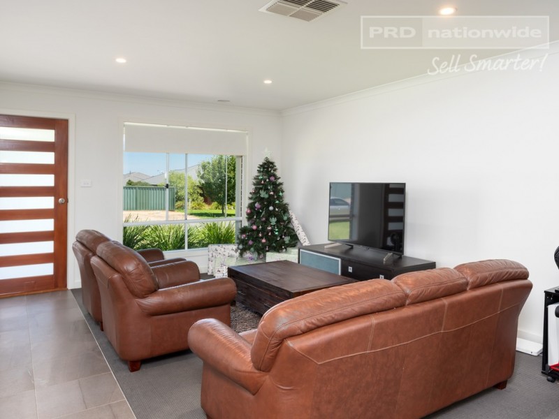 23 Quandong Place, Forest Hill NSW 2651