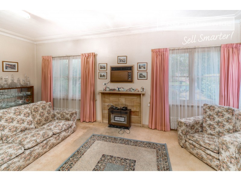 12 Nilma Avenue, Mount Austin NSW 2650