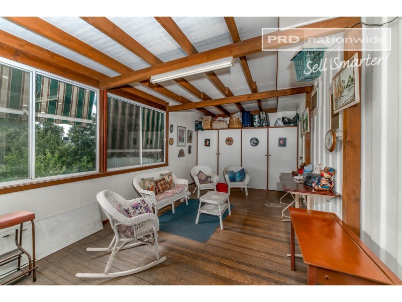 12 Nilma Avenue, Mount Austin NSW 2650
