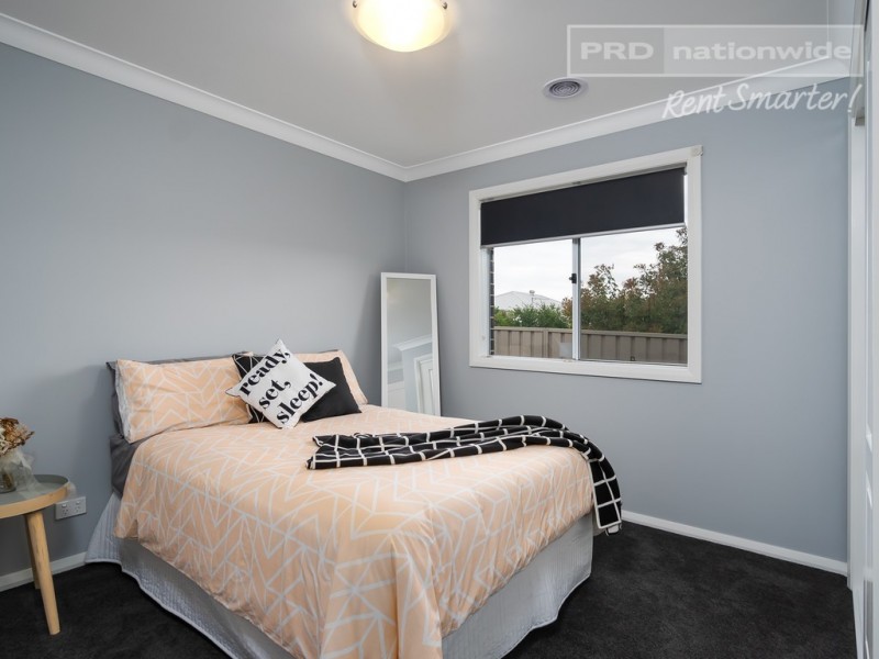 4 Pooginook Place, Bourkelands NSW 2650