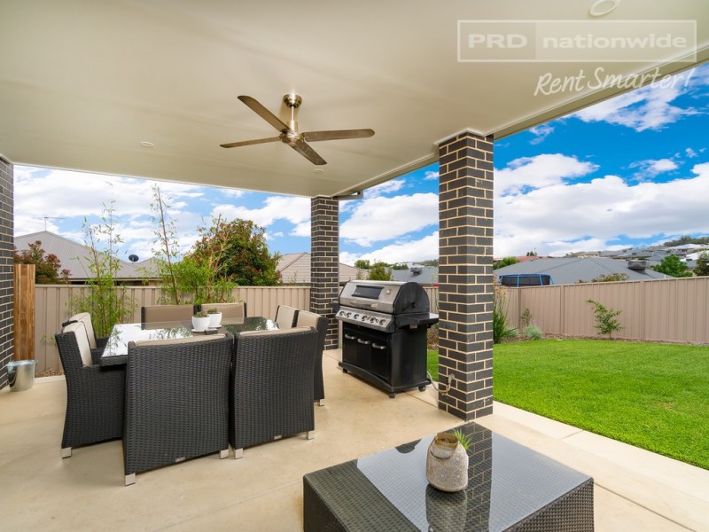 4 Pooginook Place, Bourkelands NSW 2650