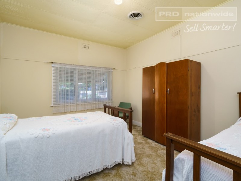 20 Heath Street, Turvey Park NSW 2650