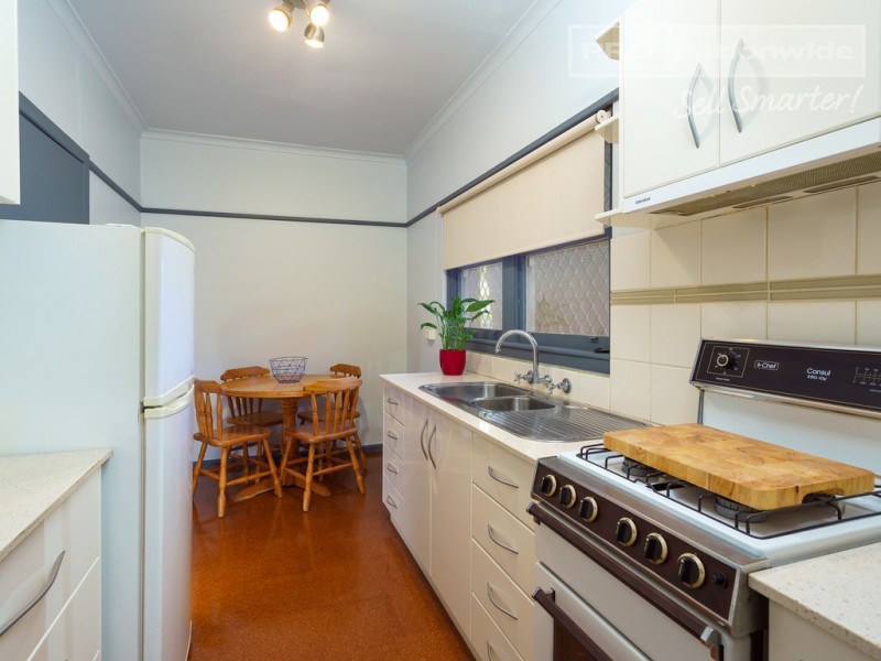 14 Bolger Avenue, Mount Austin NSW 2650