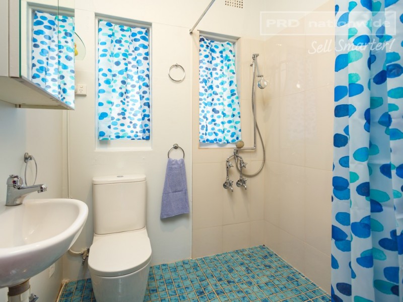 14 Bolger Avenue, Mount Austin NSW 2650