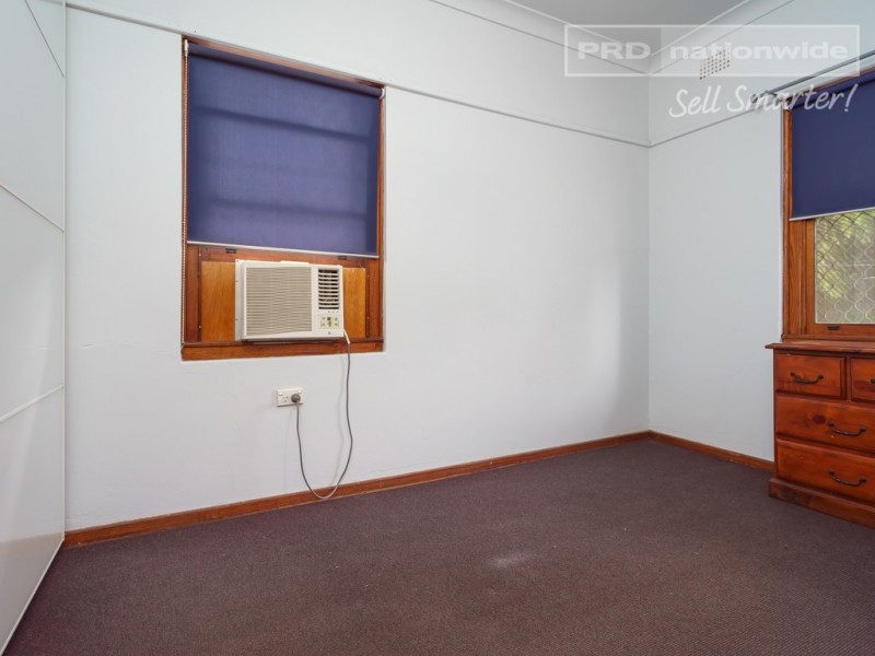 14 Bolger Avenue, Mount Austin NSW 2650