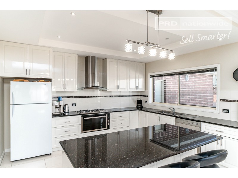 28 Atherton Crescent, Tatton NSW 2650