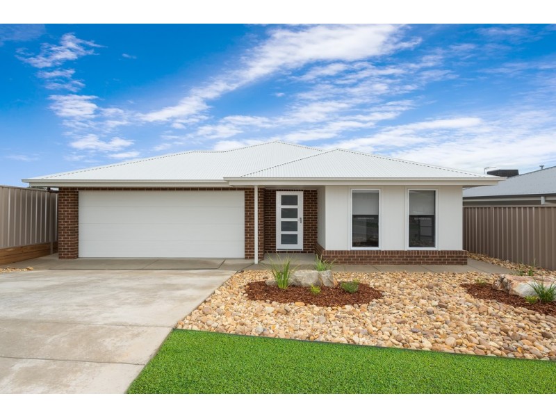 4 Barrett Street, Lloyd NSW 2650