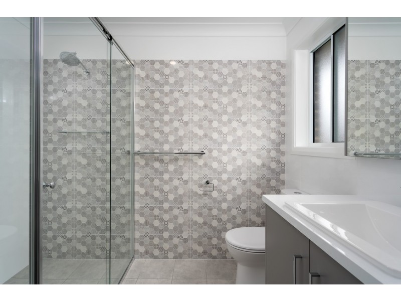 4 Barrett Street, Lloyd NSW 2650