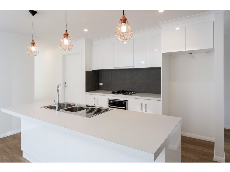 4 Barrett Street, Lloyd NSW 2650