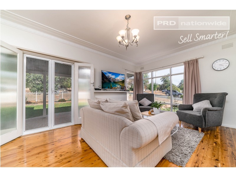 76 Mitchelmore Street, Turvey Park NSW 2650
