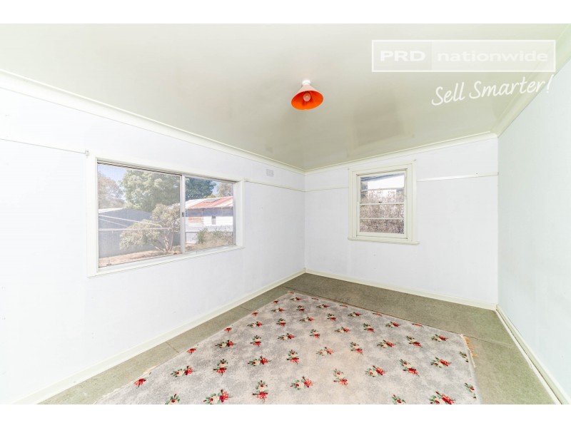 197 Lake Albert Road, Kooringal NSW 2650