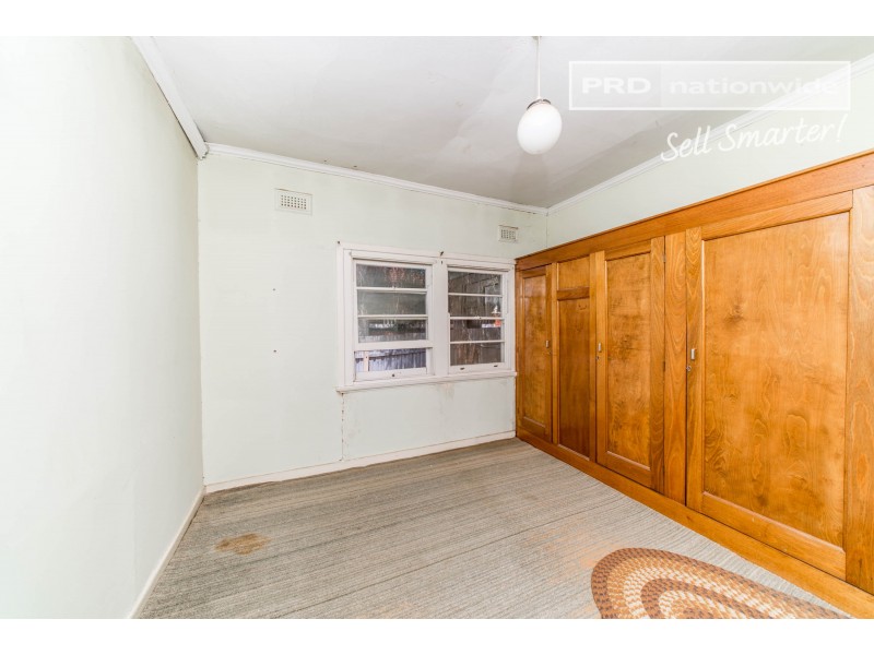 197 Lake Albert Road, Kooringal NSW 2650