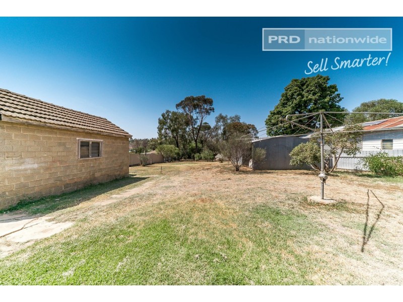 197 Lake Albert Road, Kooringal NSW 2650