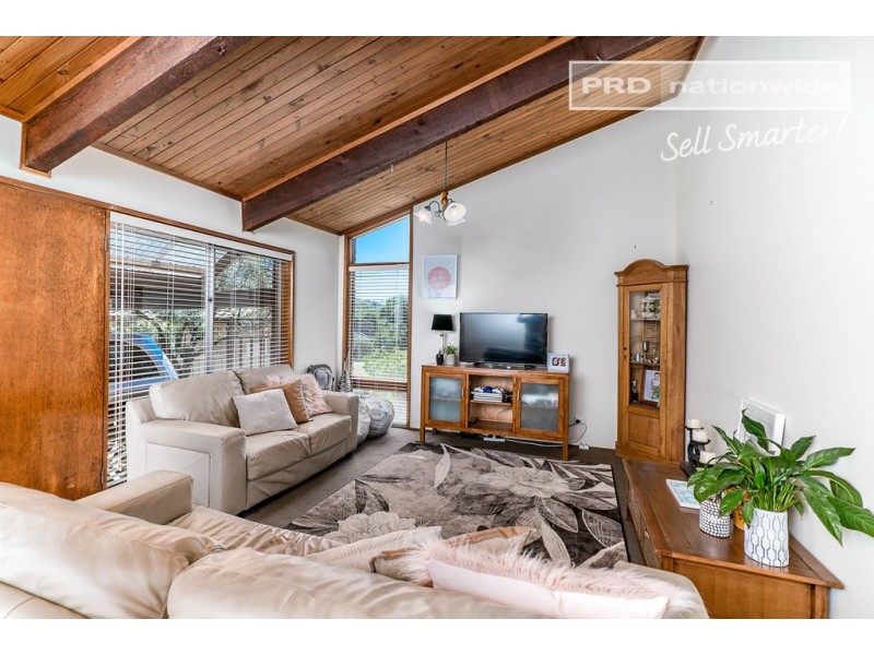 5 Falcon Place, Kooringal NSW 2650