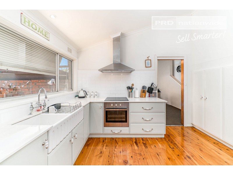 5 Falcon Place, Kooringal NSW 2650