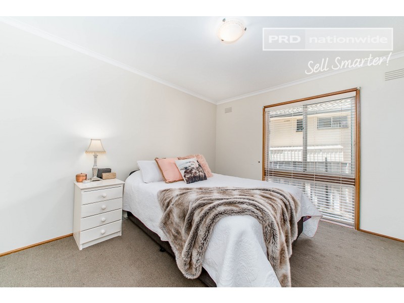 5 Falcon Place, Kooringal NSW 2650