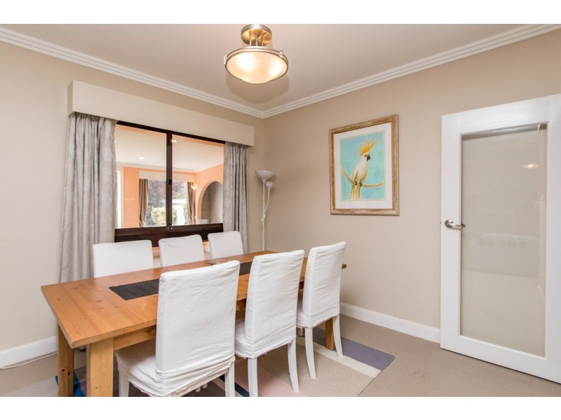 451 Lake Albert Road, Lake Albert NSW 2650
