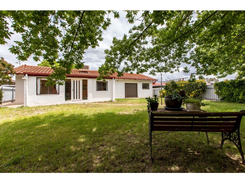 451 Lake Albert Road, Lake Albert NSW 2650