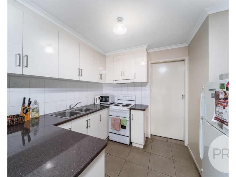 1/13 Wewak Street, Ashmont NSW 2650