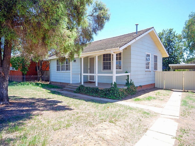 11 Sepik Road, Ashmont NSW 2650