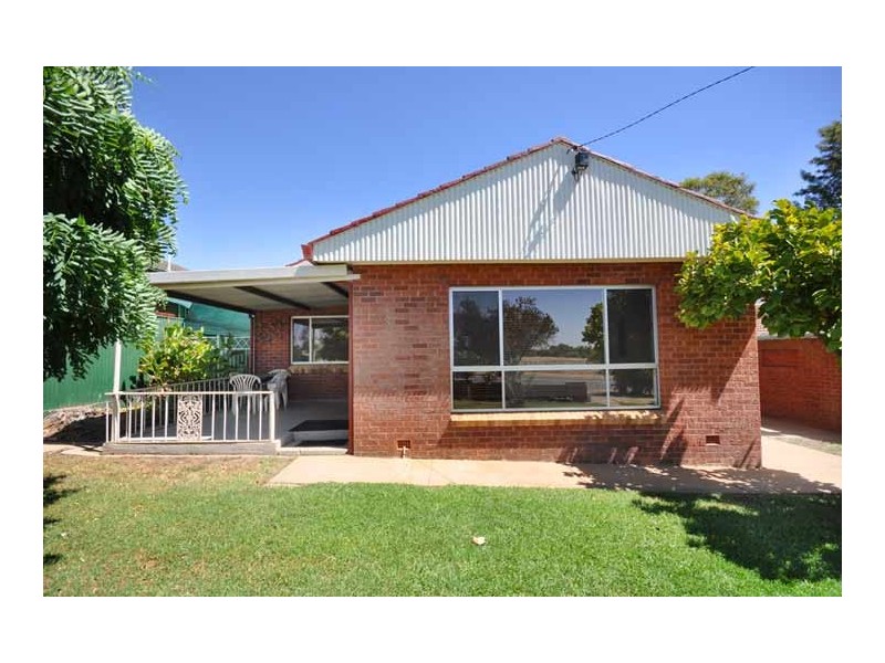 168 Fernleigh Road, Mount Austin NSW 2650