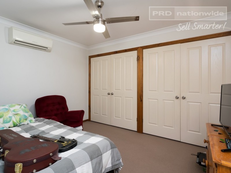 15 Bentley Place, Wagga Wagga NSW 2650