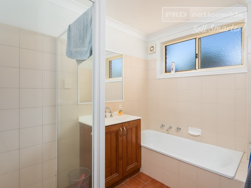 15 Bentley Place, Wagga Wagga NSW 2650