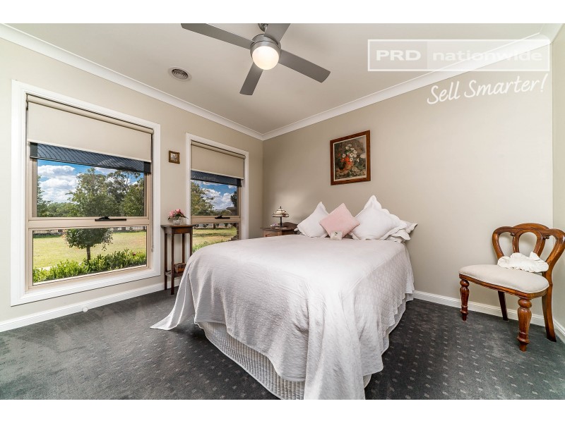 5 Veronica Place, Lake Albert NSW 2650