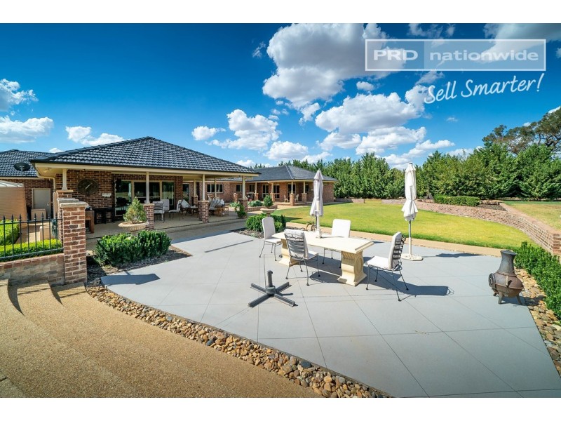 5 Veronica Place, Lake Albert NSW 2650