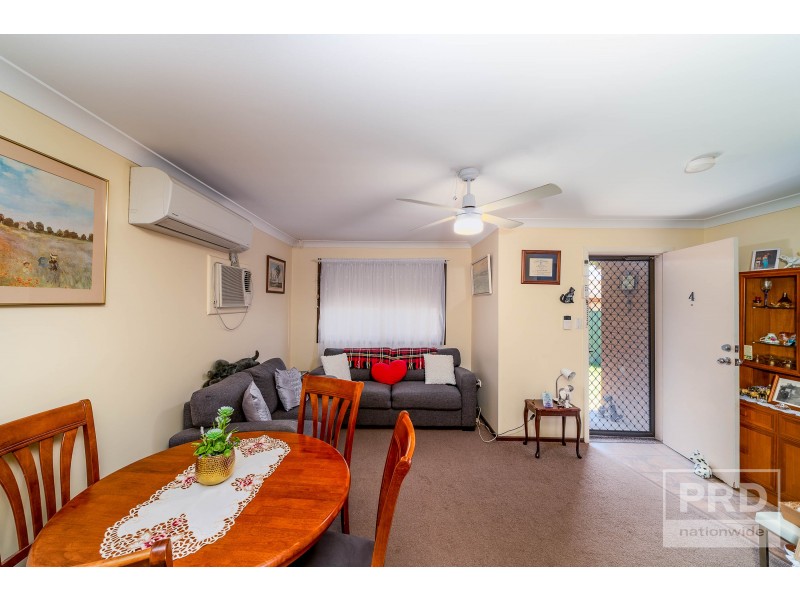 4/4 Langdon Avenue, Wagga Wagga NSW 2650