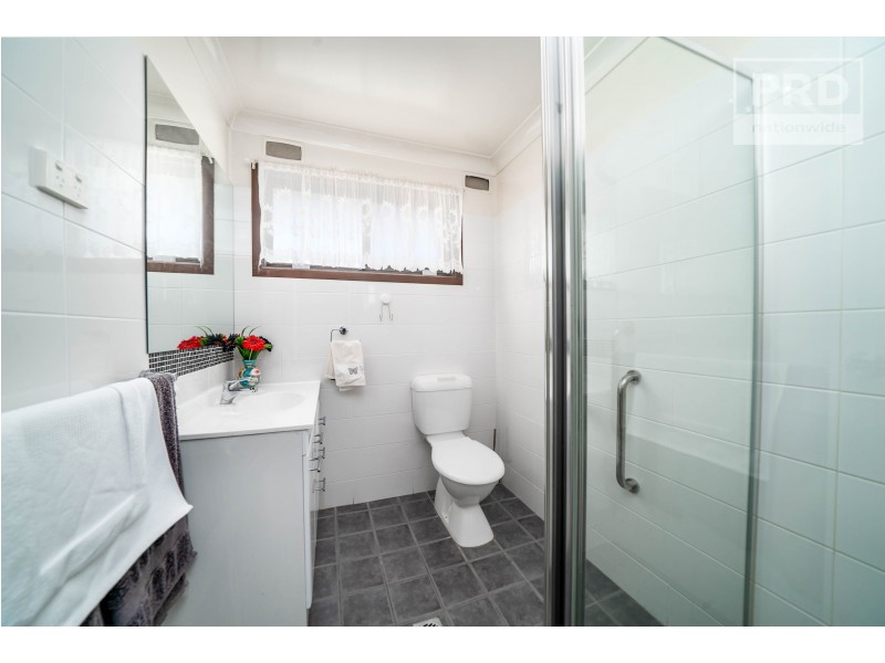 4/4 Langdon Avenue, Wagga Wagga NSW 2650