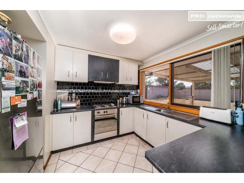 57 Undurra Drive, Glenfield Park NSW 2650