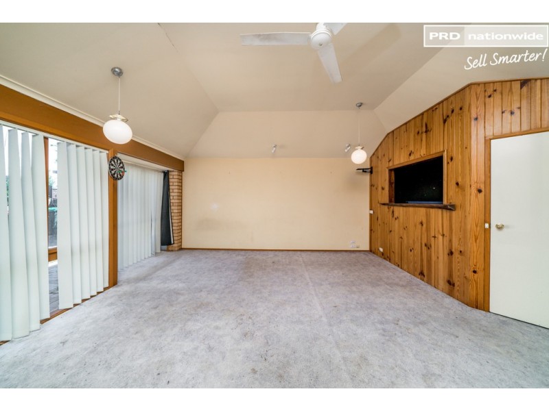 57 Undurra Drive, Glenfield Park NSW 2650