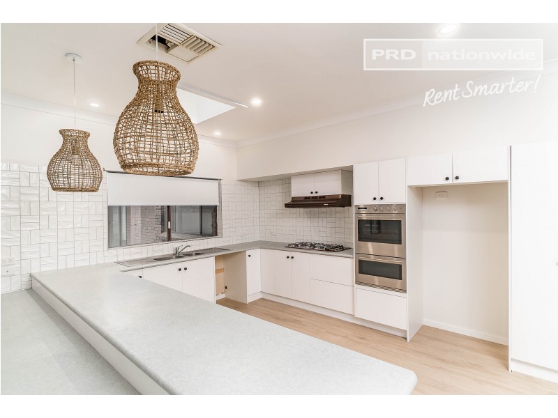 21 Norfolk Avenue, Lake Albert NSW 2650