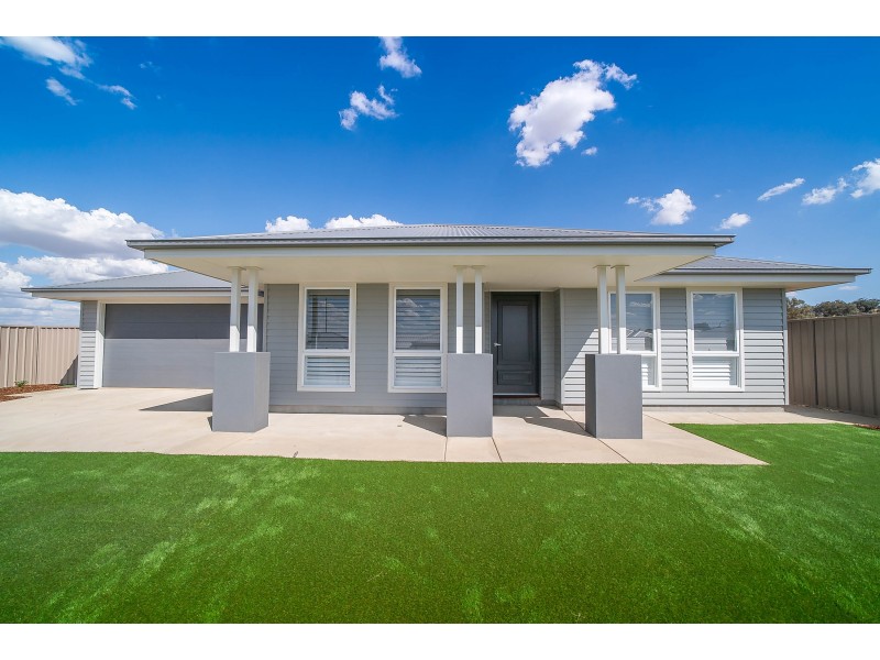 14 Thane Court, Lloyd NSW 2650