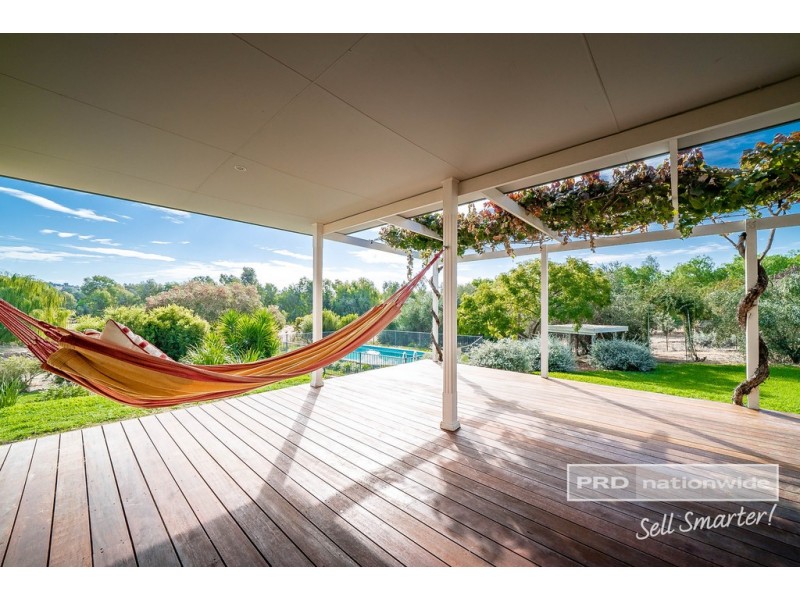 10 Kapooka Road, San Isidore NSW 2650