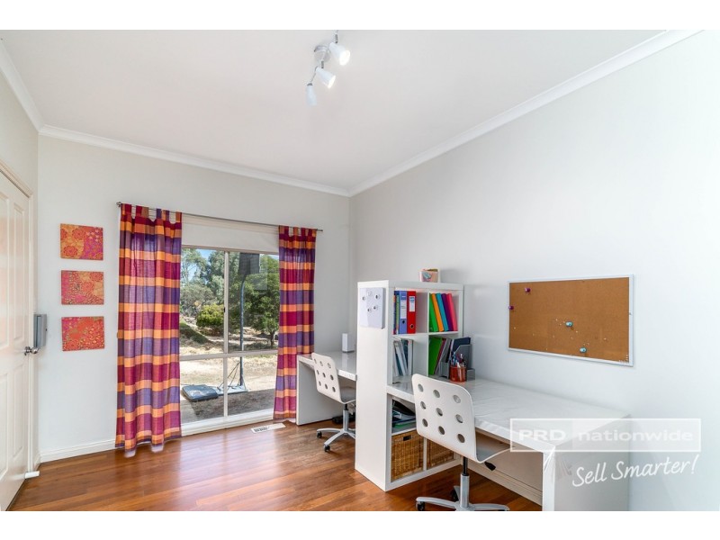 10 Kapooka Road, San Isidore NSW 2650